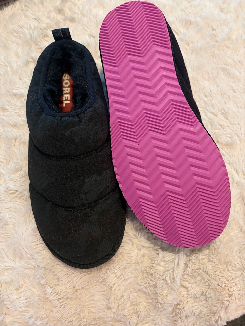 Sorel Black Quilted Slip-On with Pink Sole